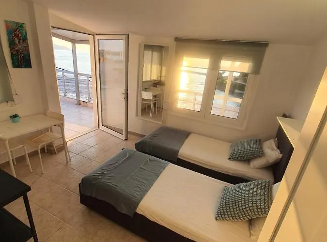 Apart-hotel Sunset_apartments Only 15 Meters From The Sea